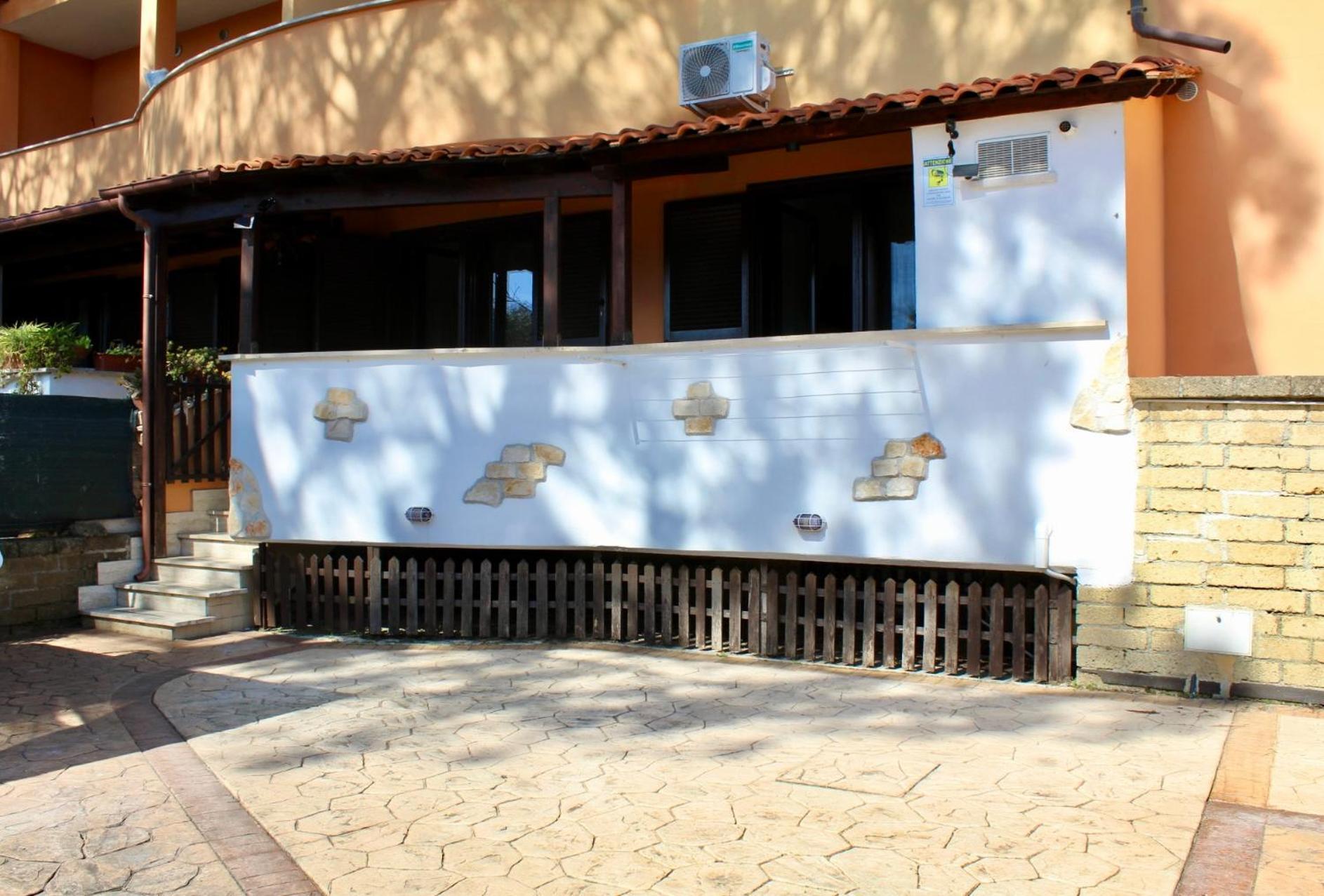 フィウミチーノThe Garden House Fco, Self Check In And Free Private Parkingアパートメント エクステリア 写真